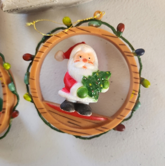 Vintage Plastic Blow Mold Christmas Tree Ornaments Santa Novelty Lot Of 4 Kitsch - Picture 7 of 8